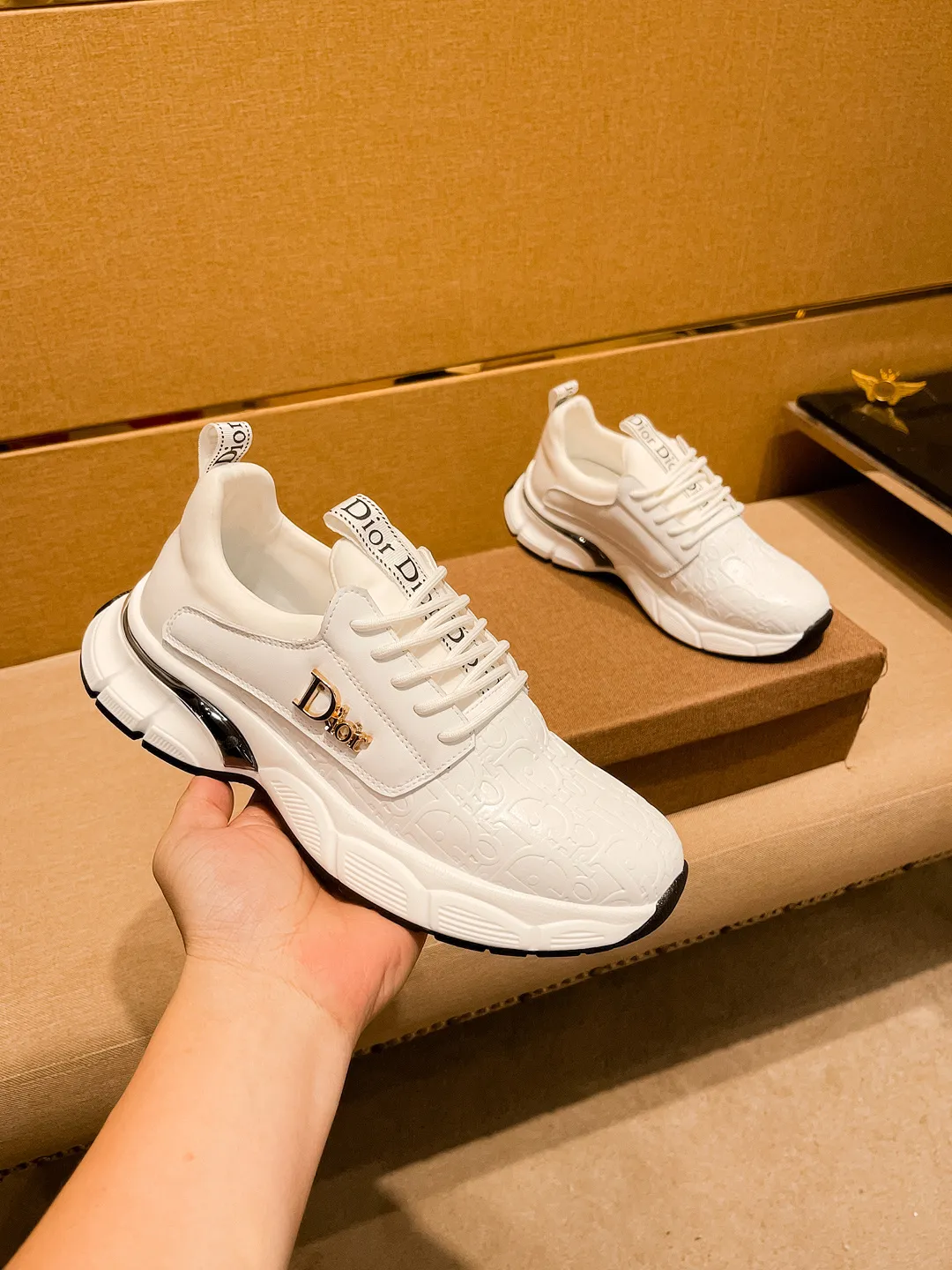 Men's shoes💰 440💰 [Dior] Men's high-end brand of shoes official website 1:1 latest masterpiece: the upper is made of Italian imported first-layer cowhide with a comfortable and breathable lining ➕original non-slip and wear-resistant outsole🔥, making walking more convenient and comfortable! An exclusive new model, a stunning work, a beautiful 1:1 replica [color] compared to the official quality! Create a fashionable personality to set off your uniqueness! A must-have for trendy men! Classic 🔥Size: 38-44 Color: 🔥 2⃣️colors available🔥.